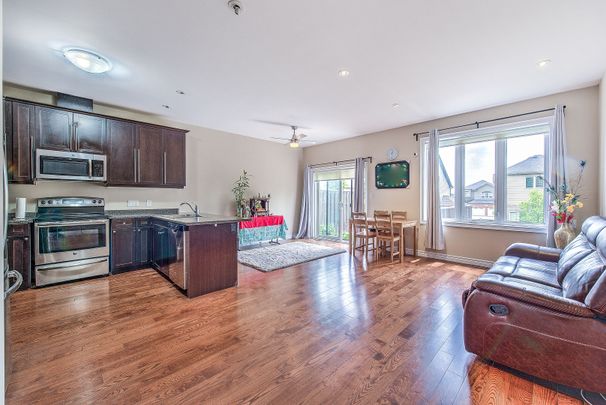 For Lease - 1030 Oakcrossing Gate Unit# 47, London North, Ontario - Photo 1