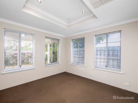 5 Azure Mews, Yanchep WA 6035 - Photo 4