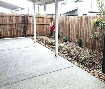 AVAILABLE 08/11/2025 - 4 BEDROOM- 2 BATHROOM FULLY DUCTED AIR-CONDI... - Photo 4