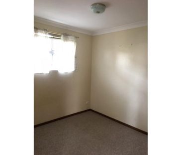 Two bedroom unit in a handy location - Photo 2