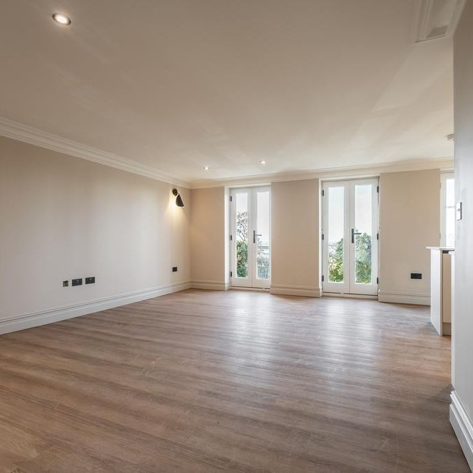 3 bedroom flat to rent - Photo 1
