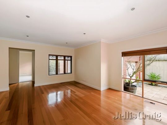 2/26 Amelia Street, Mckinnon, Melbourne - Photo 1
