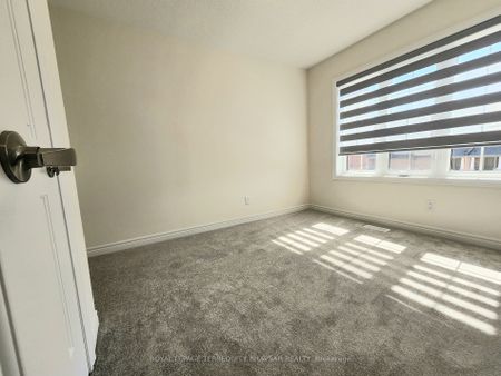 For Lease - 9 Roywood Street, Kitchener, Ontario - Photo 4