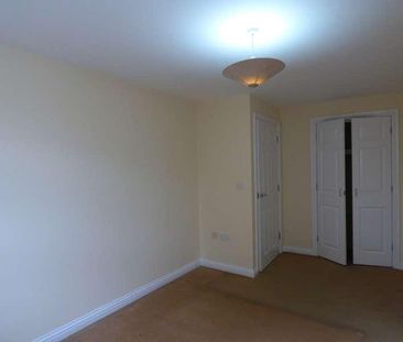 Beeston Court, Laindon, Basildon, SS15 - Photo 5