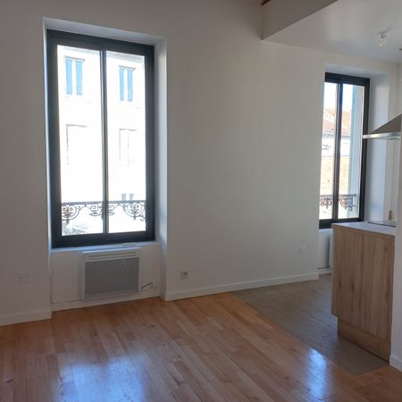 Location Appartement 1 pièce 18m² VICHY 03200 - Photo 4