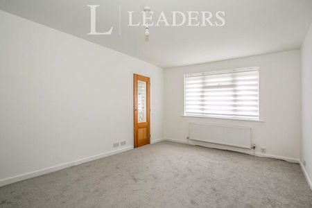 4 bedroom bungalow to rent - Photo 4