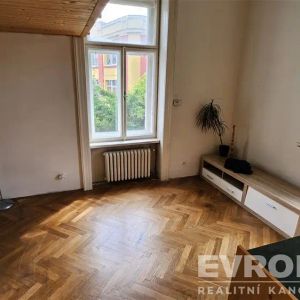 Pronájem bytu 1+kk, 28 m - Photo 2