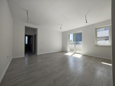 Apartament cu 2 camere 47 mp decomandat | Centrala Proprie | Zona Giroc - Fotografie 3