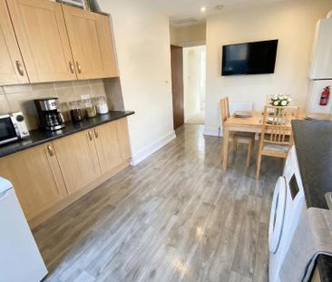 4 bedroom flat share to rent - Photo 5