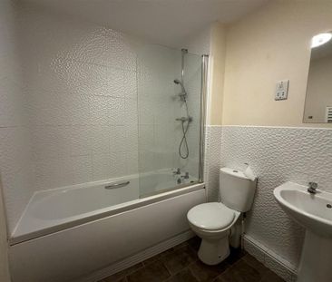 2 bedroom semi-detached house to rent - Photo 5