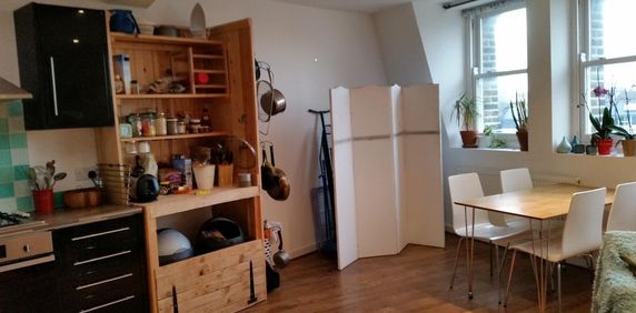 2 bedroom flat to rent - Photo 2