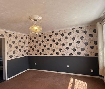 2 bedroom semi-detached house to rent - Photo 2