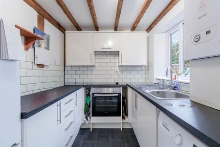 2 bedroom terraced house to rent - Photo 3