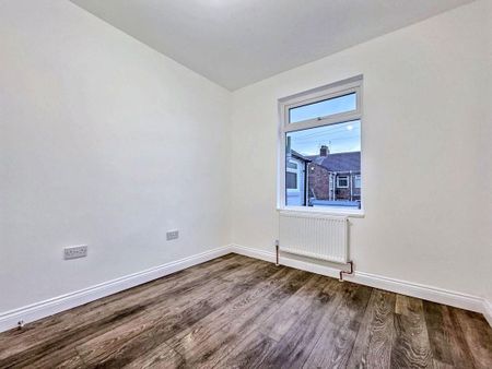 3 bed upper flat to rent in NE31 - Photo 5