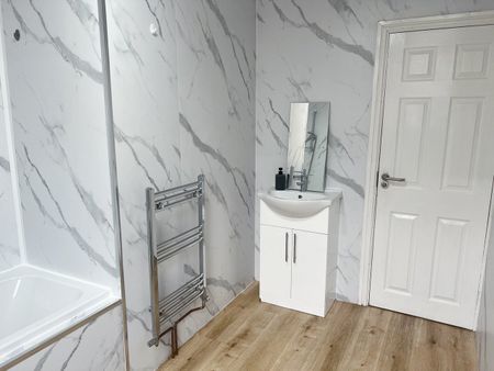 Room in a Shared House, Liverpool, L6 - Photo 3