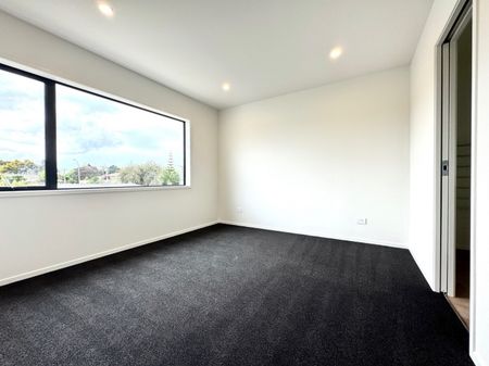 22C Royton Avenue, Mangere East, Auckland - Photo 4