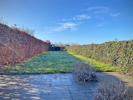 HALFOPEN BEBOUWING met 3 slaapkamers, garage & tuin - Photo 4