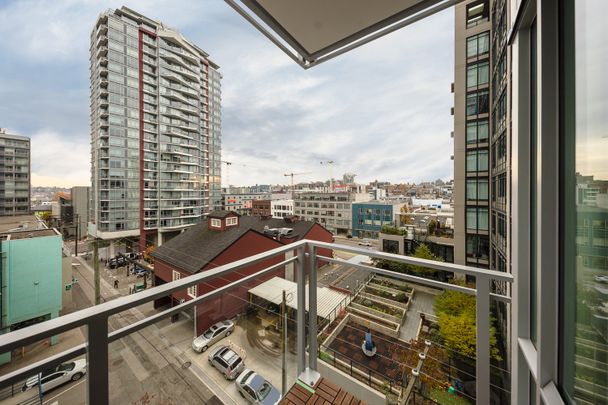 1708 ONTARIO ST, VANCOUVER, BC V5T 0J7 - Photo 1