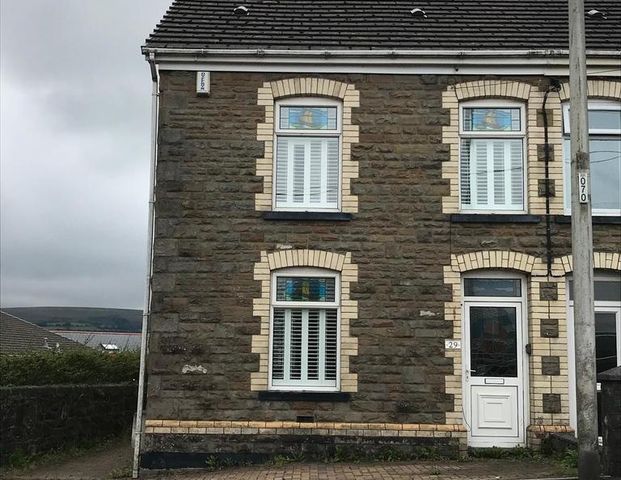 3 bedroom semi-detached house to rent - Photo 1