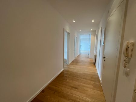 Stadtblick auf 3 Zimmern mit kleinem Balkon im 9. Stock direkt am Modenapark - zu mieten in 1030 Wien - Foto 3