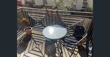 STYLISH TOWNHOUSE IN THE HEART OF HEIDELBERG - Photo 5