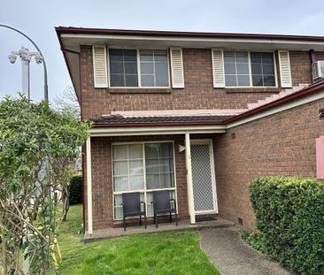 3 Bedroom Townhouse - Prime Position - Photo 2