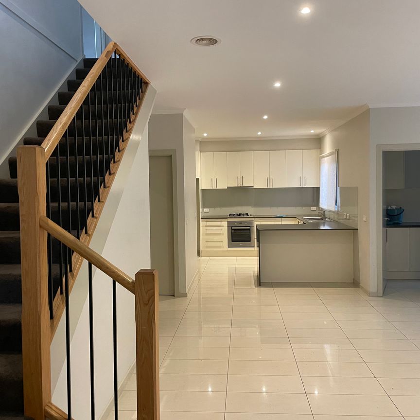2/1925 Dandenong Road, Clayton VIC 3168 - Photo 1