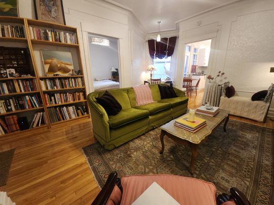 131 Rue Villeneuve Ouest - Photo 1