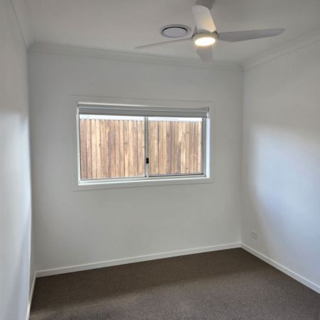 24 Brentwood Street, Highfields - Photo 2