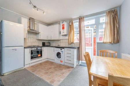 2 bedroom flat to rent - Photo 4