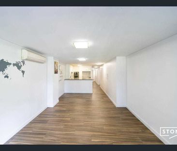 Spacious 2 bedrooms apartment in the prime location of Ultimo - Photo 1