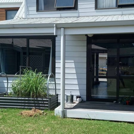 Sunny downtown delight! - Photo 3