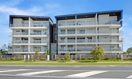 Stylish Modern Apartment in West Mackay - Photo 3