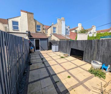 2 bedroom terraced house to rent - Photo 2