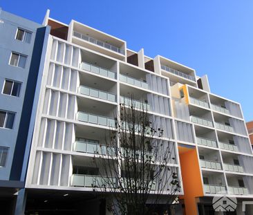 Centre of Parramatta, Modern Apartment, Awesome Specs! - Photo 2