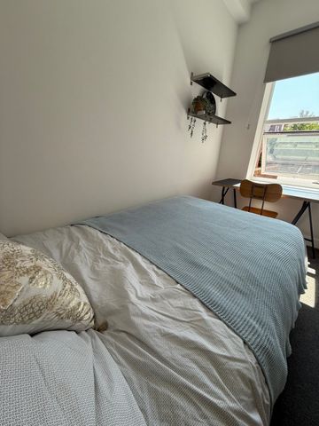 4 bed Apartment for Rent - Photo 3