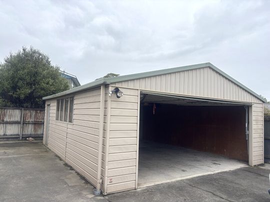 Spreydon 4 Bedrooms & 2 Bathrooms - Photo 1