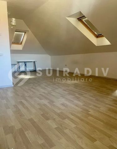 DE ÎNCHIRIAT APARTAMENT 3 CAMERE, 140 MP, PE 2 NIVELURI PARCARE | EUROPA - Fotografie 2