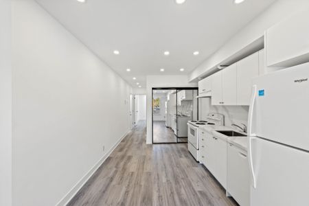 For Lease - 1305 St Clair Avenue Unit# 1, Toronto, Ontario - Photo 5