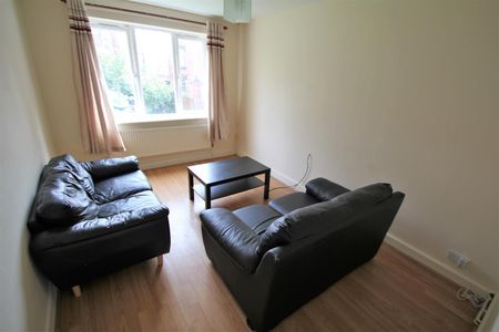 Pennington Court, Delph Lane, Woodhouse, LS6 2RW, Leeds - Photo 3
