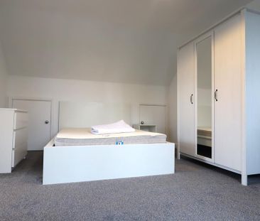 5 bedroom detached house to rent - Photo 5