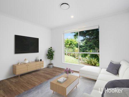 Elegant and Sophisticated living in your own retreat! - Photo 2