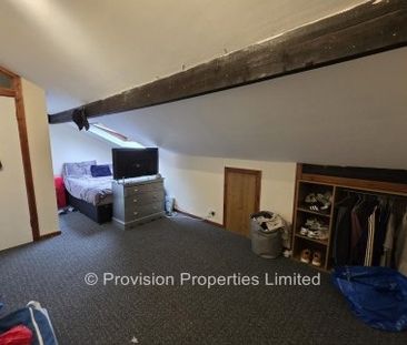 8 Bedroom Student House Ash Grove - Photo 3