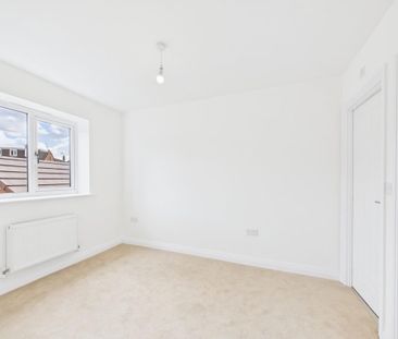 3 bedroom detached house to rent - Photo 3