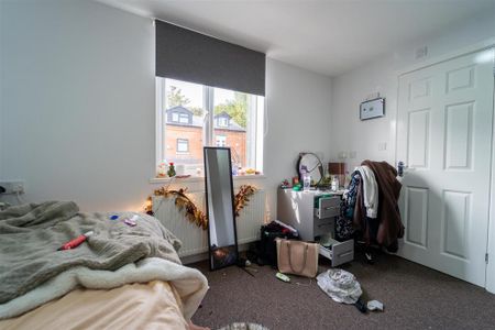 8 bedroom house to rent - Photo 3