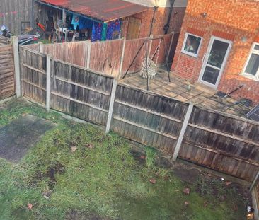 2 bedroom semi-detached house to rent - Photo 6