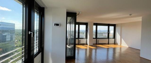 ÜBER DEN DÄCHERN VON FRANKFURT - SKY-APPARTEMENT - Foto 1
