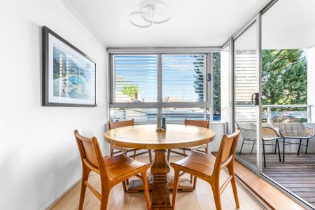 Apartment in Cammeray Light-Filled Apartment with Sleek Upgrades and Village Convenience - Photo 4