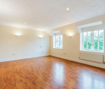 4 bedroom detached house to rent - Photo 4