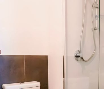 6 Bed Shared Apartment High Floor(floor 16-23) - Photo 5